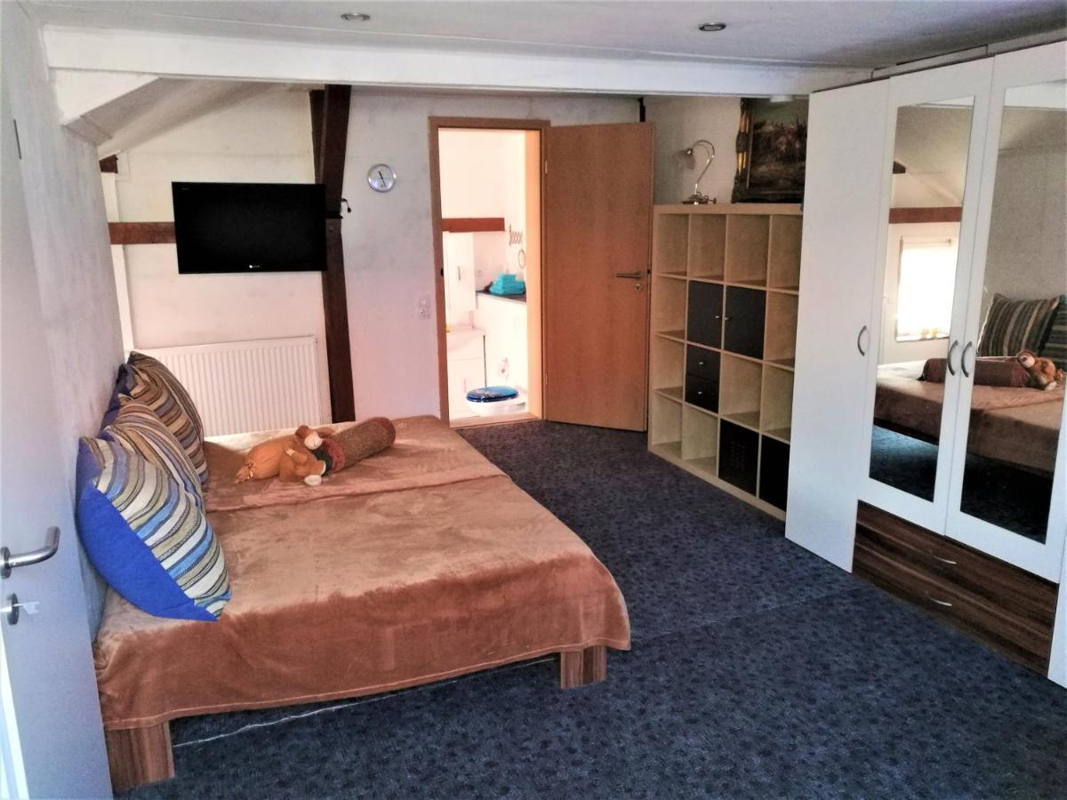 Familienfreundliches Ferienhaus Mit 3 Schlafzimmern Oldisleben エクステリア 写真